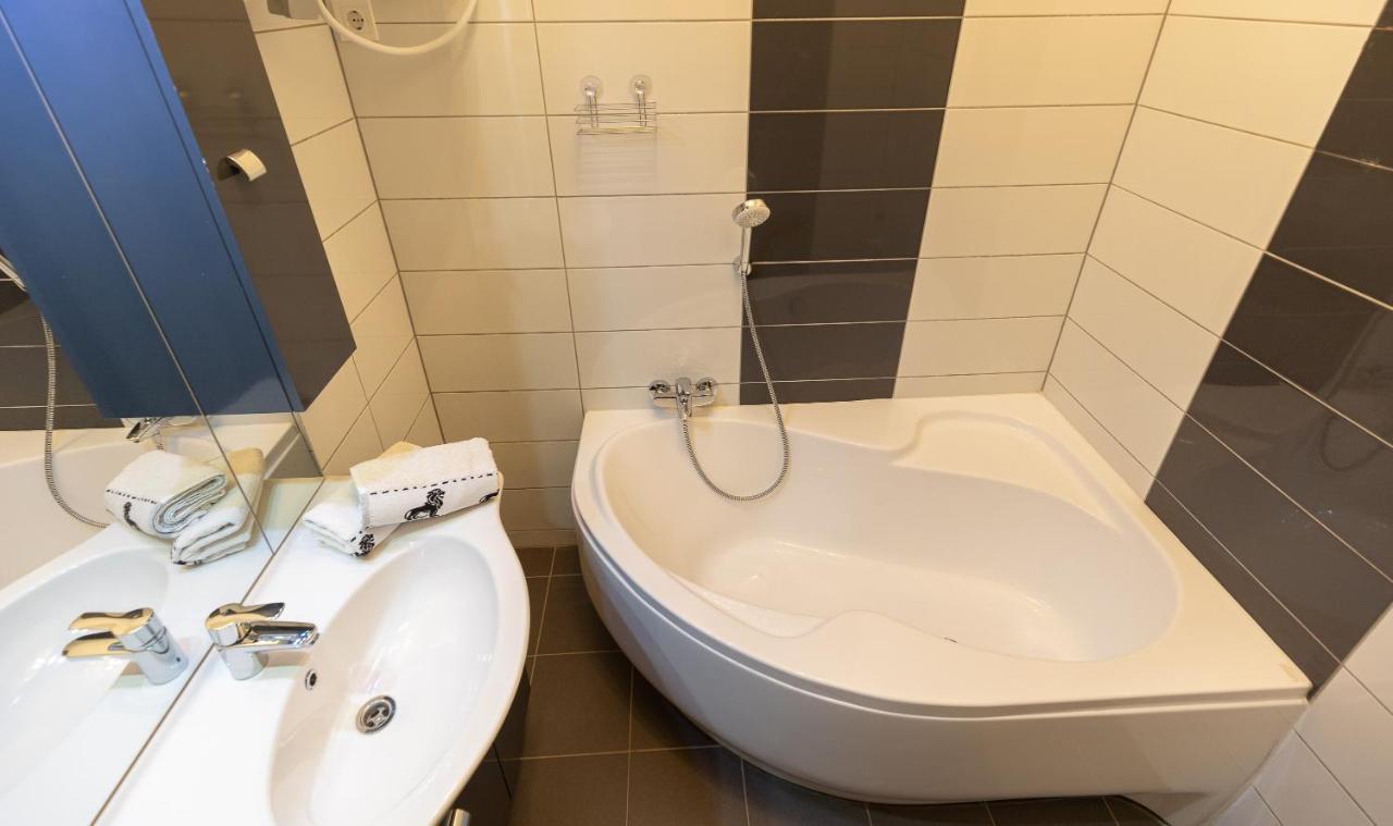 Wiky's With 3bathrooms Apartamento Budapest